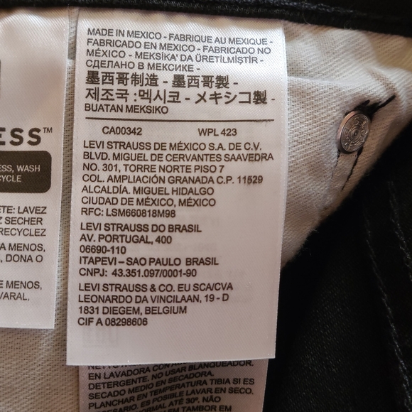 Red tab/ Blank Tab Levi's Mens 502 Black Taper Jeans 36x30 With Tags casual - Picture 13 of 16